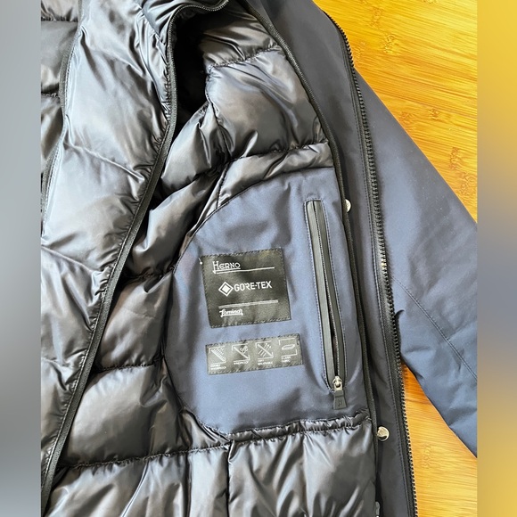 Herno Goretex Two-Ply A-Line Waterproof Windbreaker - Picture 7 of 11